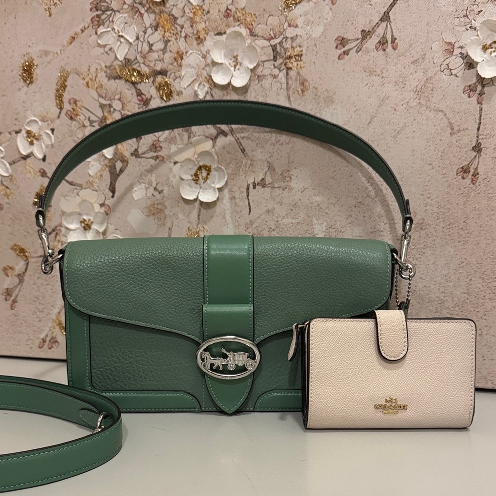 Coach✨ Georgie Shoulder Bag and wallet